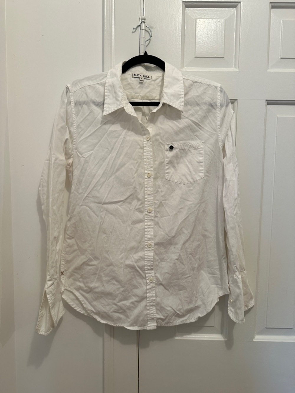 Alex Mill Jo Classic White Button-Up Shirt in Cotton Poplin - Picture 2 of 7